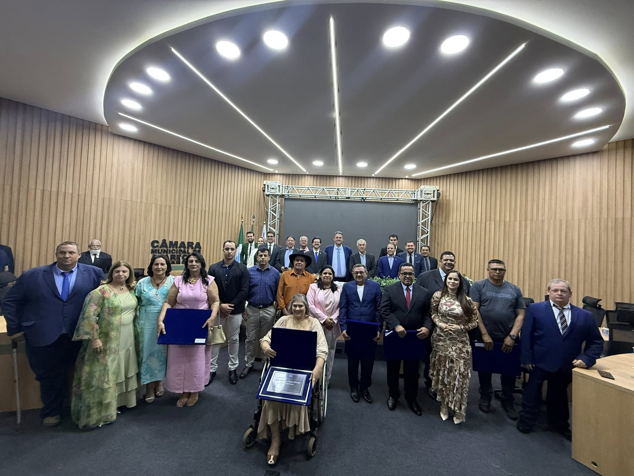 Noite de entrega de títulos de cidadão e Comenda “Brondel Antônio de Queiroz”