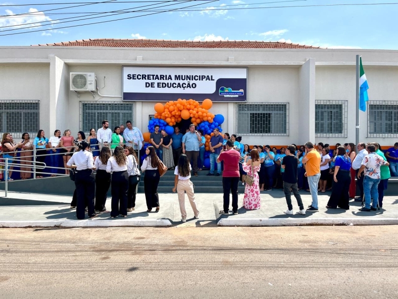 Totalmente reformada, sede da Secretaria de Educação é reinaugurada