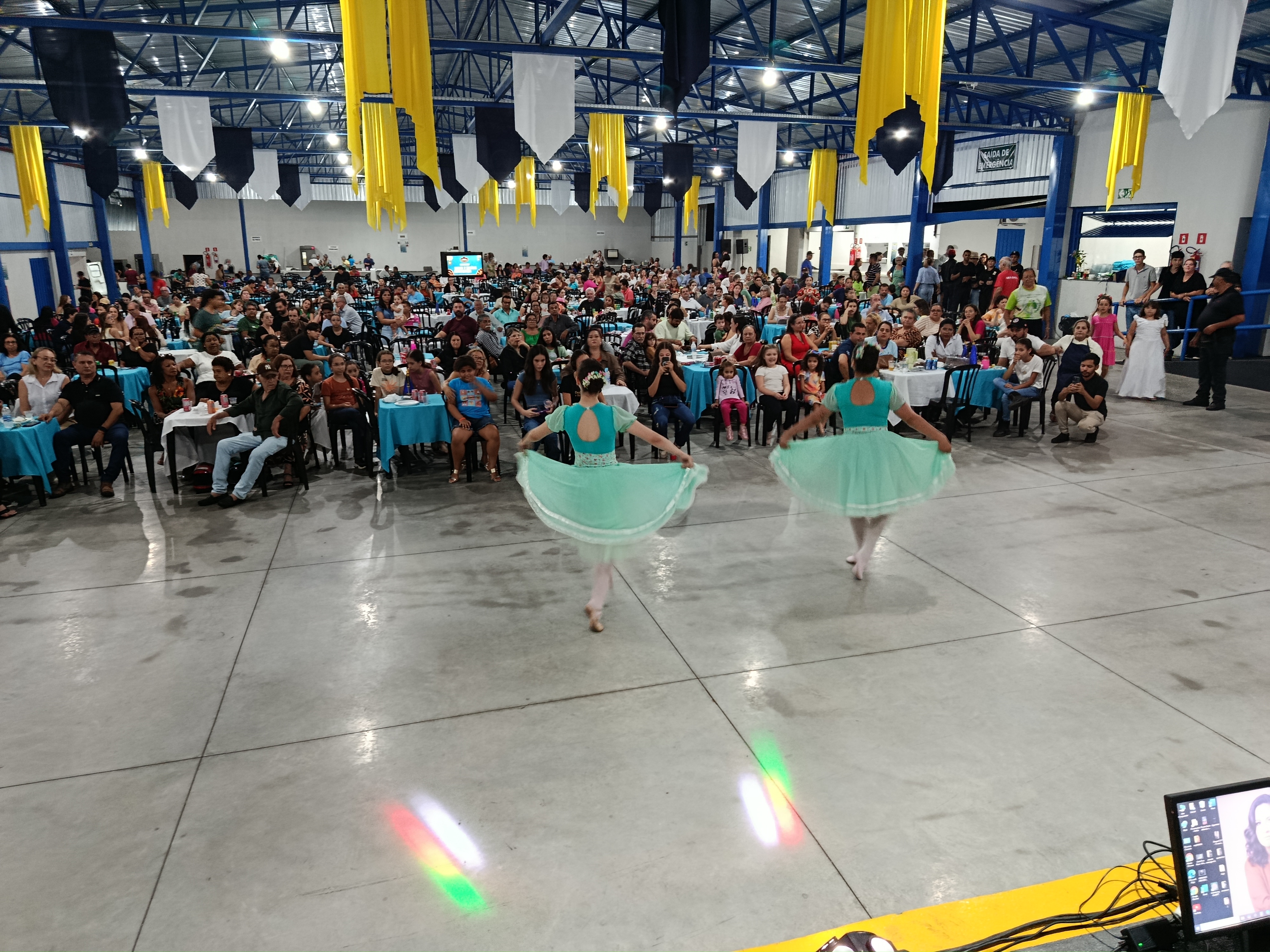 População prestigia e garante sucesso da festa da Padroeira