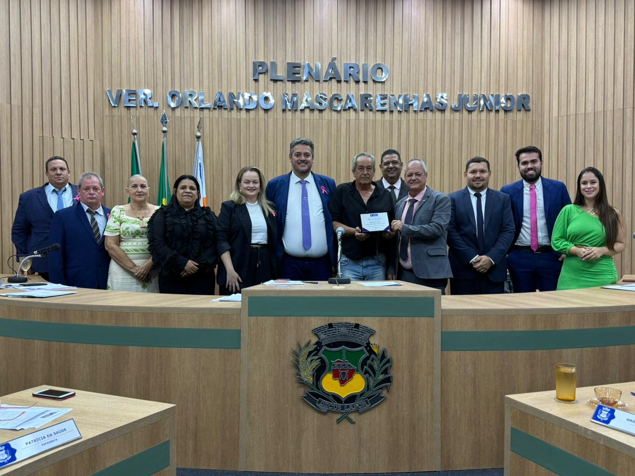 Professor Alvimar recebe homenagem pelos 37 anos de trabalho no esporte