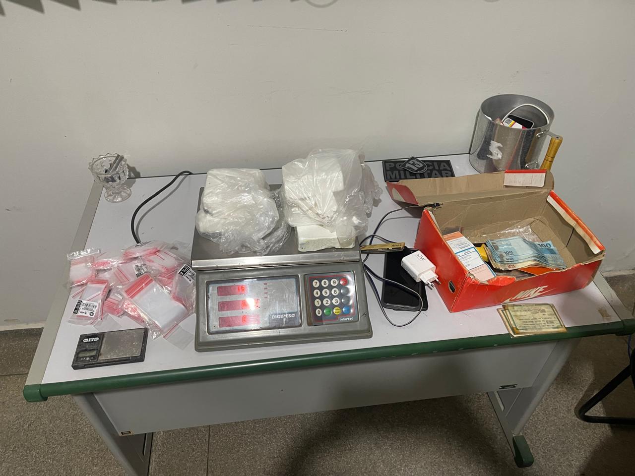 Operação conjunta prende casal por tráfico e apreende mais de 3 kg de cocaína