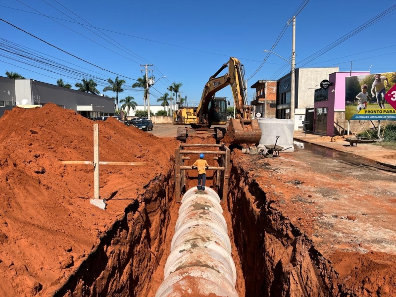 Obras de drenagem avançam e vão reduzir os impactos das chuvas no município