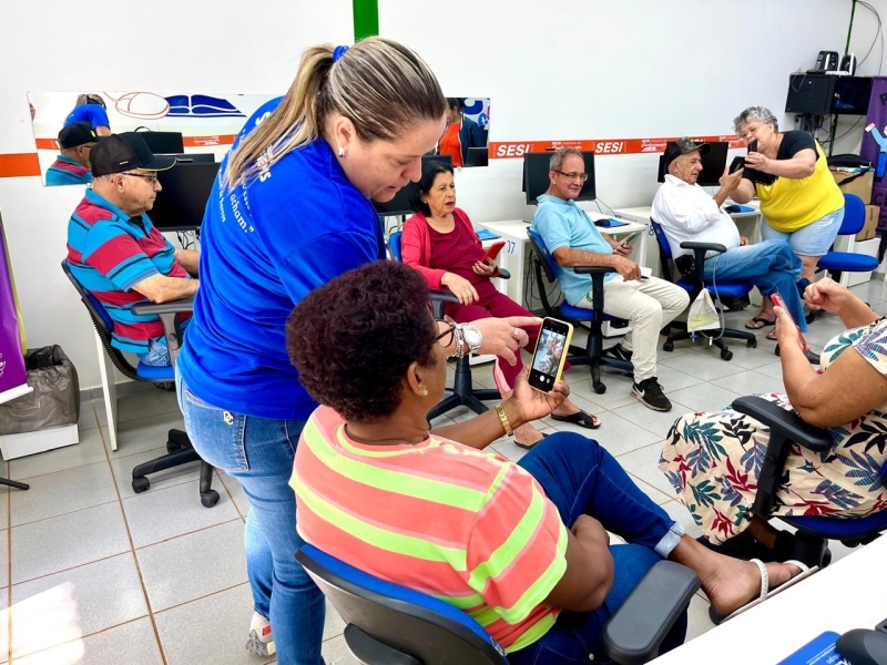 Gestoras anunciam inscrições abertas para Curso 60+ de Inclusão Digital