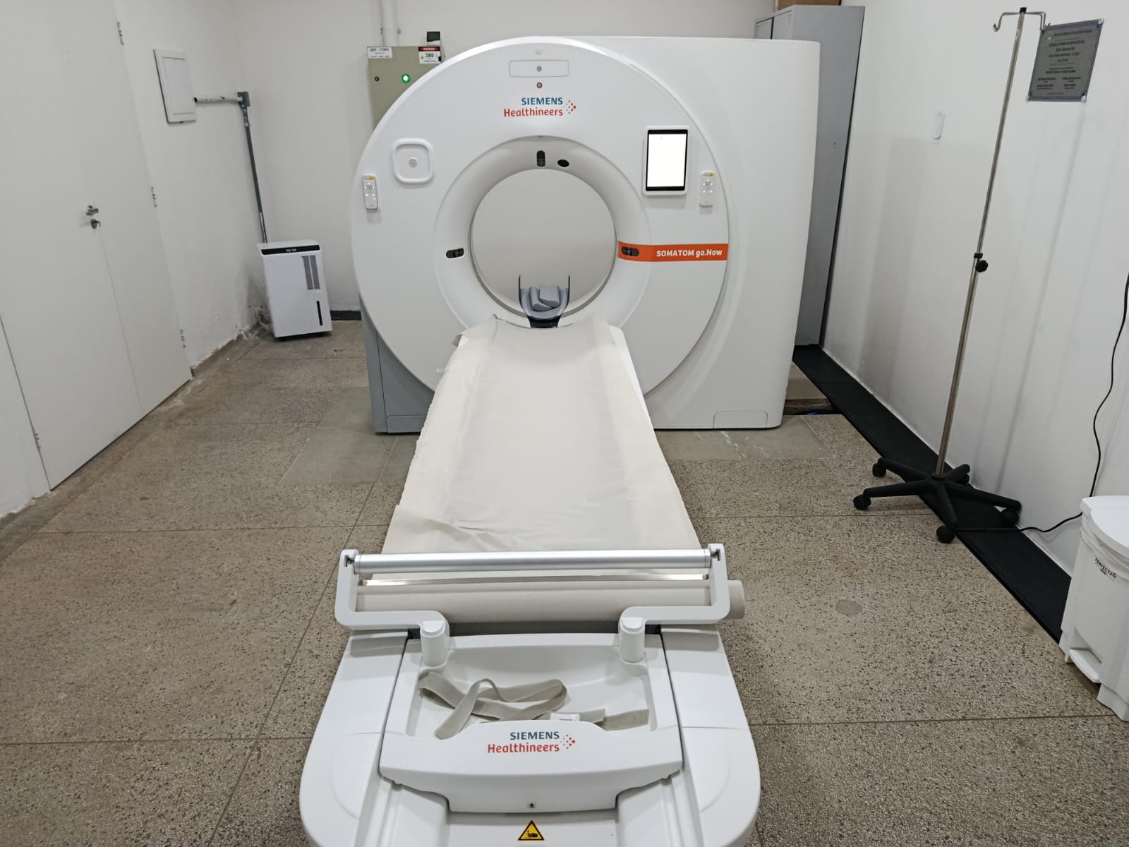 Novo tomógrafo entra em operação no hospital da Fesat em Aparecida do Taboado