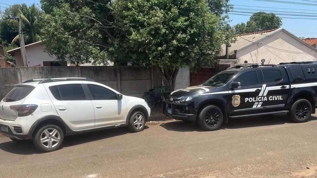 Polícia cumpre mandados e prende dupla por tráfico de drogas