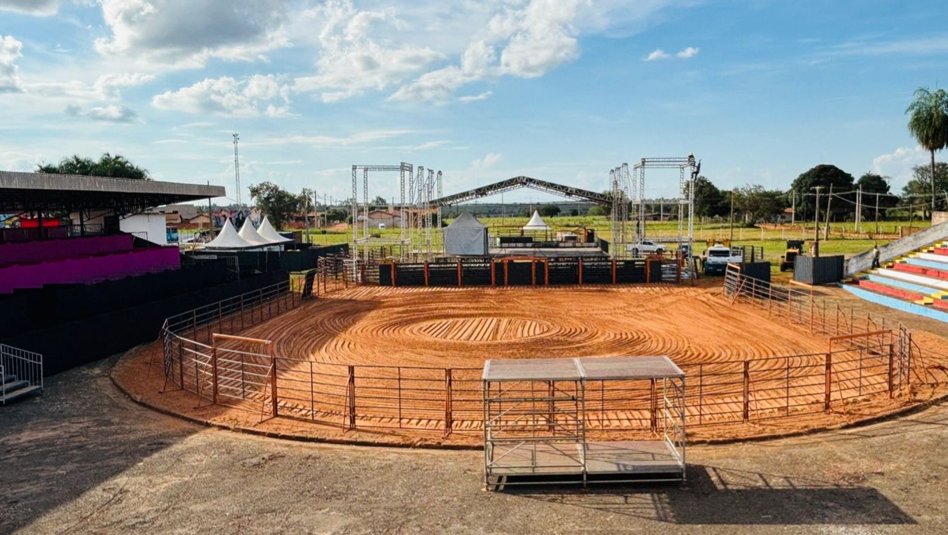 Estrutura do Taboadão Rodeio Show começa a ser montada em Aparecida do Taboado